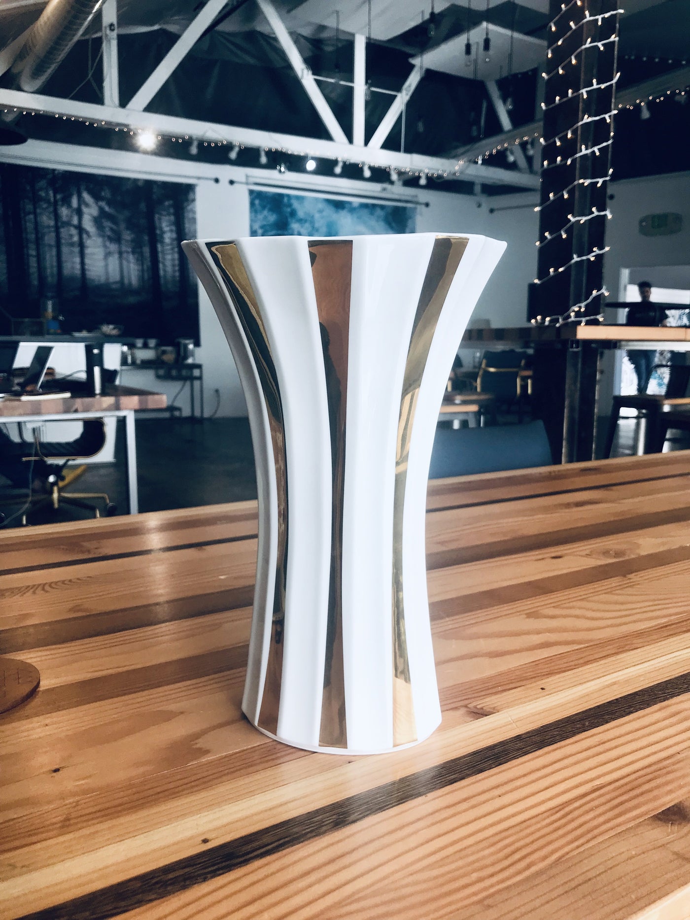 Retro Porcelain Vase, Gold Stripe